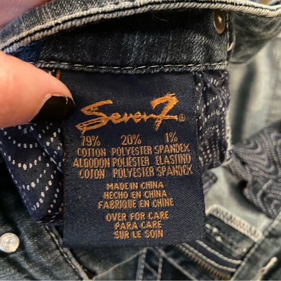 🛍️3/$30 7FAM (7 For All Mankind) women’s flared  jeans in size 8 - Picture 7 of 16